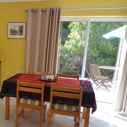 Image 5 - Constantia Cottages, 14 Walloon Road, Constantia, Western Cape, 7806, South Africa - House for rent