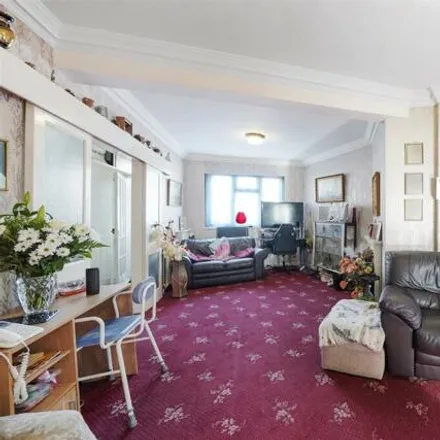 Image 2 - 56 Addington Road, London, E16 4NG, United Kingdom - House for sale