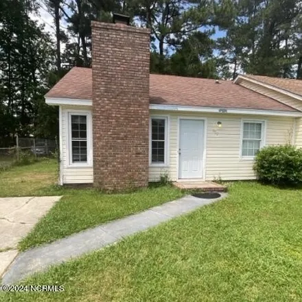 Rent this studio apartment on 359 West Frances Street in Pinewood Downs, Jacksonville