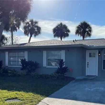 Buy this 2 bed house on 172 Myakka Drive in Sarasota County, FL 34293