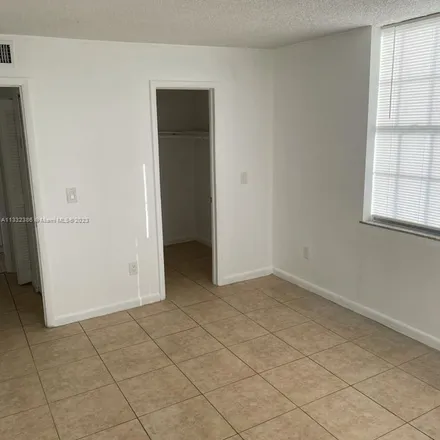 Image 6 - 13455 Northeast 10th Avenue, North Miami, FL 33161, USA - Apartment for rent