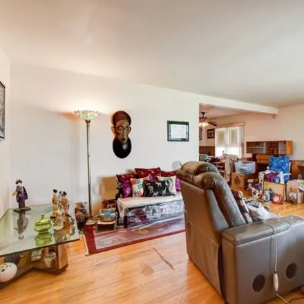 Image 4 - 9624 South Wallace Street, Chicago, IL 60620, USA - House for sale