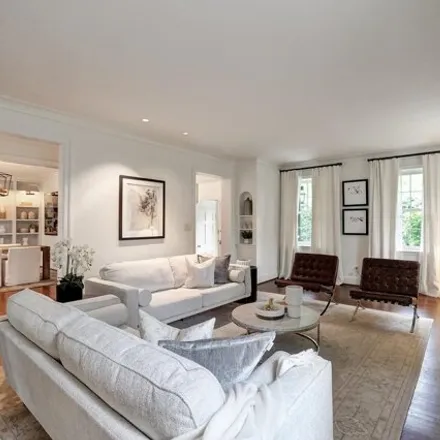 Image 4 - 4601 Cathedral Ave Nw, Washington, District of Columbia, 20016 - House for sale