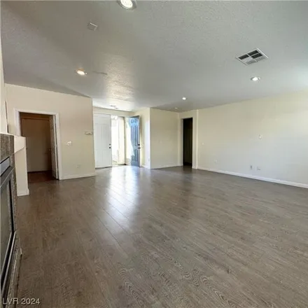 Image 5 - 922 Cypress Gold Court, North Las Vegas, NV 89031, USA - House for rent