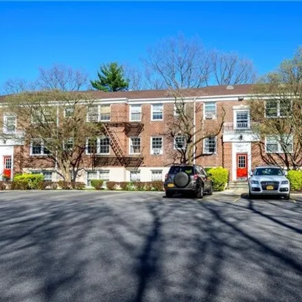 Buy this 3 bed condo on 65 Rockledge Road in Lawrence Park, City of Yonkers