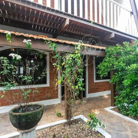 Buy this 3 bed house on Avenida Doutor Darwin do Amaral Viegas in Rio das Pedras, Rio das Pedras - SP