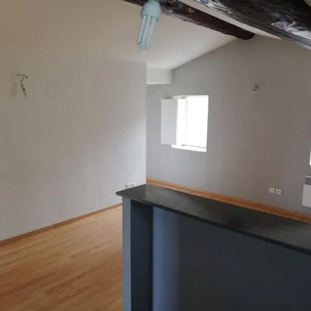 Rent this 3 bed apartment on 38 Rue du Commerce in 63200 Riom, France