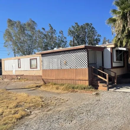 Buy this studio apartment on 2081 Riviera Drive in Blythe, CA 92225