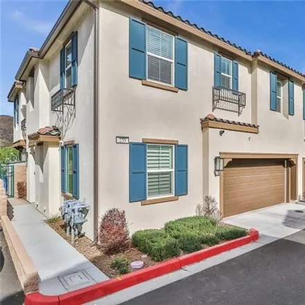 Image 2 - 235 Morro Way Unit 1, Simi Valley, California, 93065 - House for sale