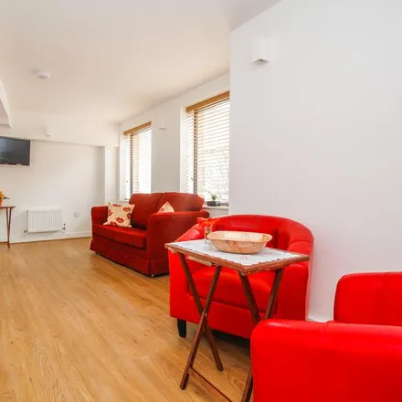 Rent this 1 bed apartment on The Oxford Union in St Michael's Street, Oxford
