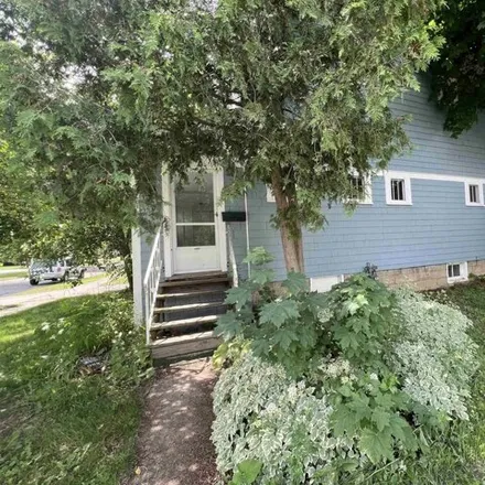 Buy this 3 bed house on 1002 S Kinney Ave in Mount Pleasant, Michigan