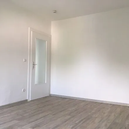 Rent this 2 bed apartment on Goosestraße 5 in 45355 Essen, Germany
