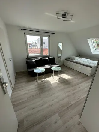 Rent this 2 bed apartment on Alt-Bornheim 66 in 60385 Frankfurt, Germany