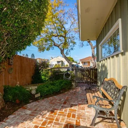 Image 7 - 8112 Holy Cross Place, Los Angeles, CA 90045, USA - House for sale