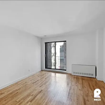 Image 3 - 343 East 76th Street, New York, NY 10021, USA - Apartment for rent