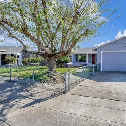 Buy this 3 bed house on 35983 Cabral Drive in Fremont, CA 94555