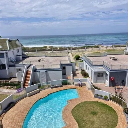 Image 3 - Avonmouth Crescent, Summerstrand, Gqeberha, 6001, South Africa - Apartment for rent