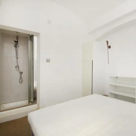 Image 6 - 3 Queen's Gate Place Mews, London, SW7 5NY, United Kingdom - Apartment for rent