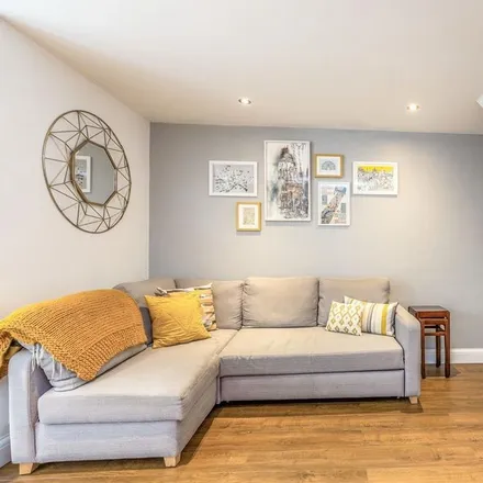 Rent this 1 bed apartment on 23 Bellevue Road in London, N11 3ET