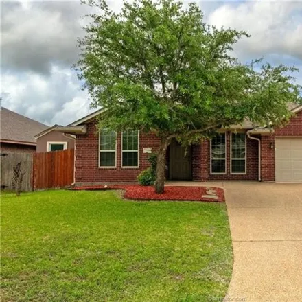 Buy this 5 bed house on 832 Dove Run Trail in College Station, TX 77845