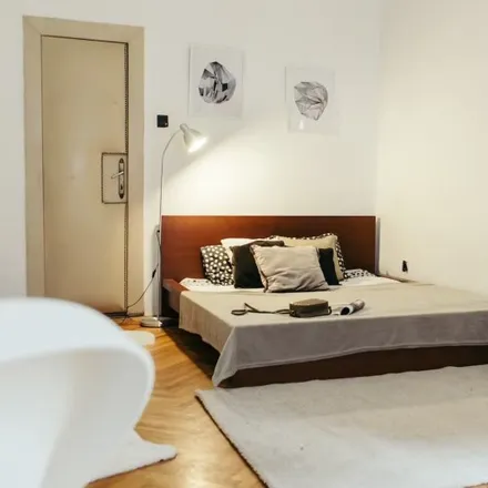 Rent this 4 bed room on Rózsa-kert in Budapest, Rózsa utca 51-53