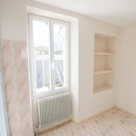 Rent this 2 bed apartment on 78 Rue Victor Hugo in 24000 Périgueux, France