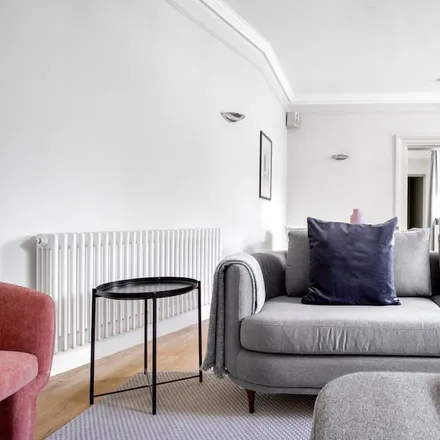 Rent this 2 bed apartment on London in EC4Y 1AA, United Kingdom