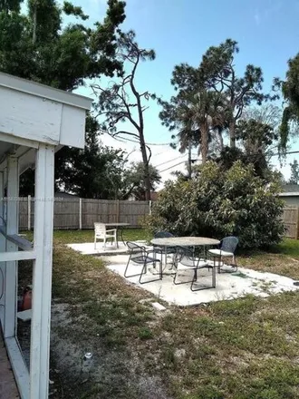 Image 8 - 200 S New York Ave Unit 1a, Englewood, Florida, 34223 - House for rent