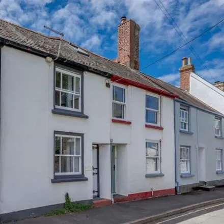 Buy this 2 bed townhouse on New Quay Street in Appledore, EX39 1LU