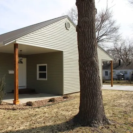 Buy this 3 bed house on 500 Louise Avenue in Clinton, MO 64735