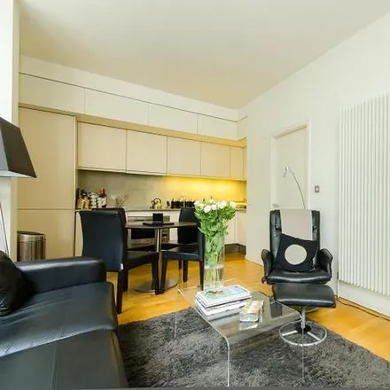 Image 3 - New Penderel House, 283-288 High Holborn, London, WC1V 7HP, United Kingdom - Apartment for rent