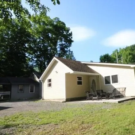 Rent this 3 bed house on 3762 Route 52 in Pine Bush, Shawangunk