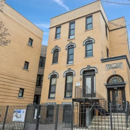 Rent this studio apartment on 1912 North Lincoln Park West
