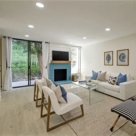 Image 4 - 3614 West Estates Lane, Los Angeles County, CA 90274, USA - Townhouse for sale