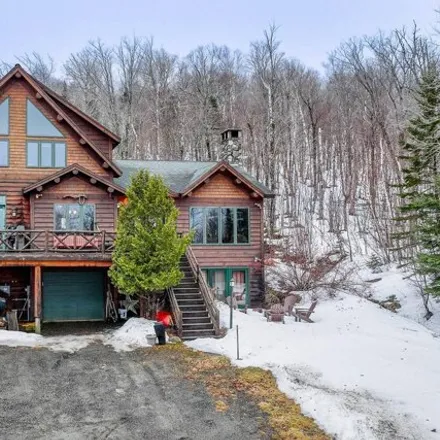 Image 2 - 6051 Sandy River Circle, Carrabassett Valley, ME 04947, USA - House for sale