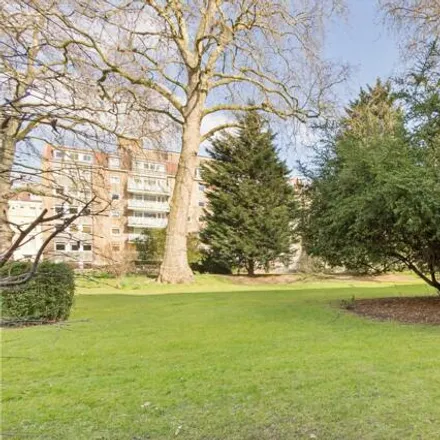 Image 9 - 5 Elm Park Gardens, London, SW10 9NY, United Kingdom - Apartment for sale
