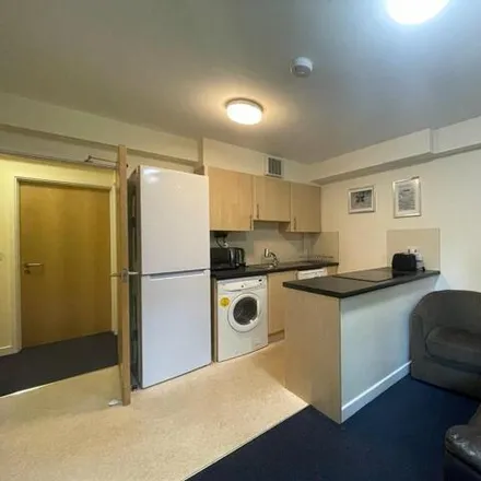 Image 2 - Hoopern Mews, Exeter, EX4 4AW, United Kingdom - Room for rent