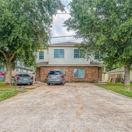 Rent this 4 bed house on 9445 Merle Street in Houston, TX 77033