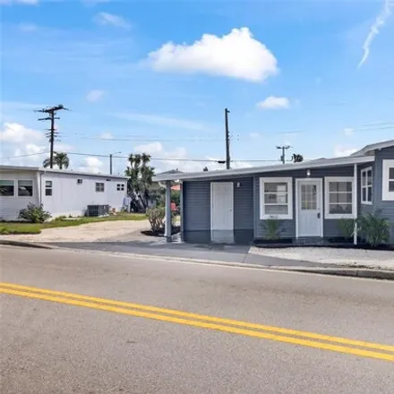 Rent this studio apartment on 2207 Florida Boulevard in Manatee County, FL 34207