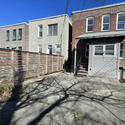 Image 3 - 61 63rd Street, West New York, NJ 07093, USA - House for rent