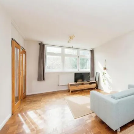 Buy this studio apartment on Helburne Court in 3 Carlton Drive, London
