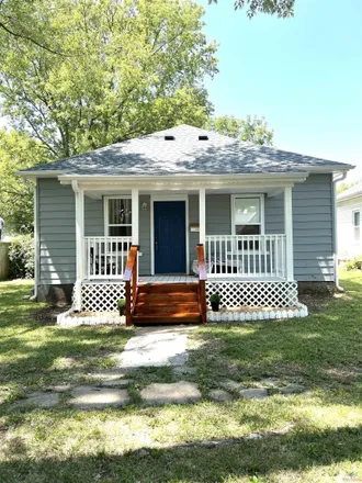 Buy this 3 bed house on 1702 South Montgomery in Sedalia, MO 65301