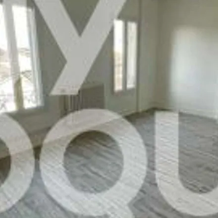 Rent this 2 bed apartment on 11 Rue Abel Boireau in 33500 Libourne, France