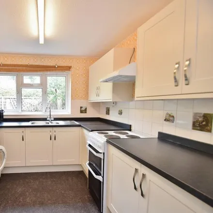 Image 2 - Woolford Close, The Valley, Winchester, SO22 4DG, United Kingdom - Townhouse for rent
