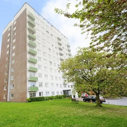 Image 1 - Eaton Drive, London, KT2 7RB, United Kingdom - Apartment for rent