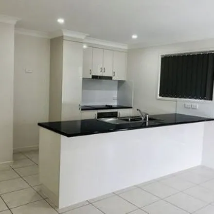 Image 2 - Bronco Crescent, Gracemere QLD, Australia - Apartment for rent