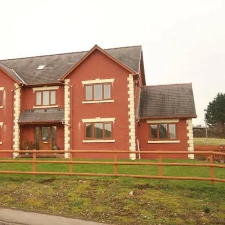 Buy this 6 bed house on Plantation Terrace in Pontlottyn, NP22 5PU
