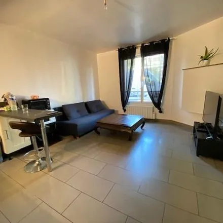 Rent this 2 bed apartment on 1 Rue Babeuf in 80000 Amiens, France