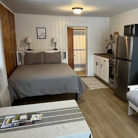 Rent this studio house on South Fork