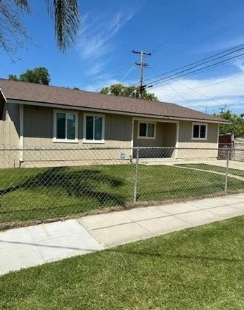 Image 3 - 241 East Thomas Avenue, Fresno, CA 93728, USA - House for sale